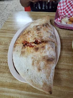 Calzone De Pepperoni Bacon Y Onion